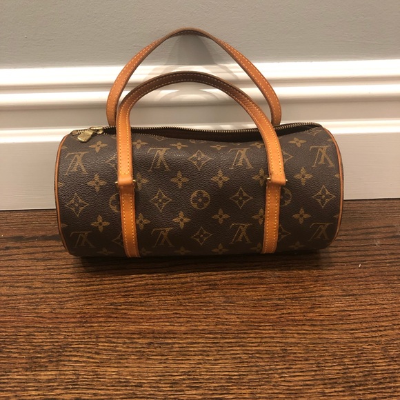 louis-vuitton papillon 26